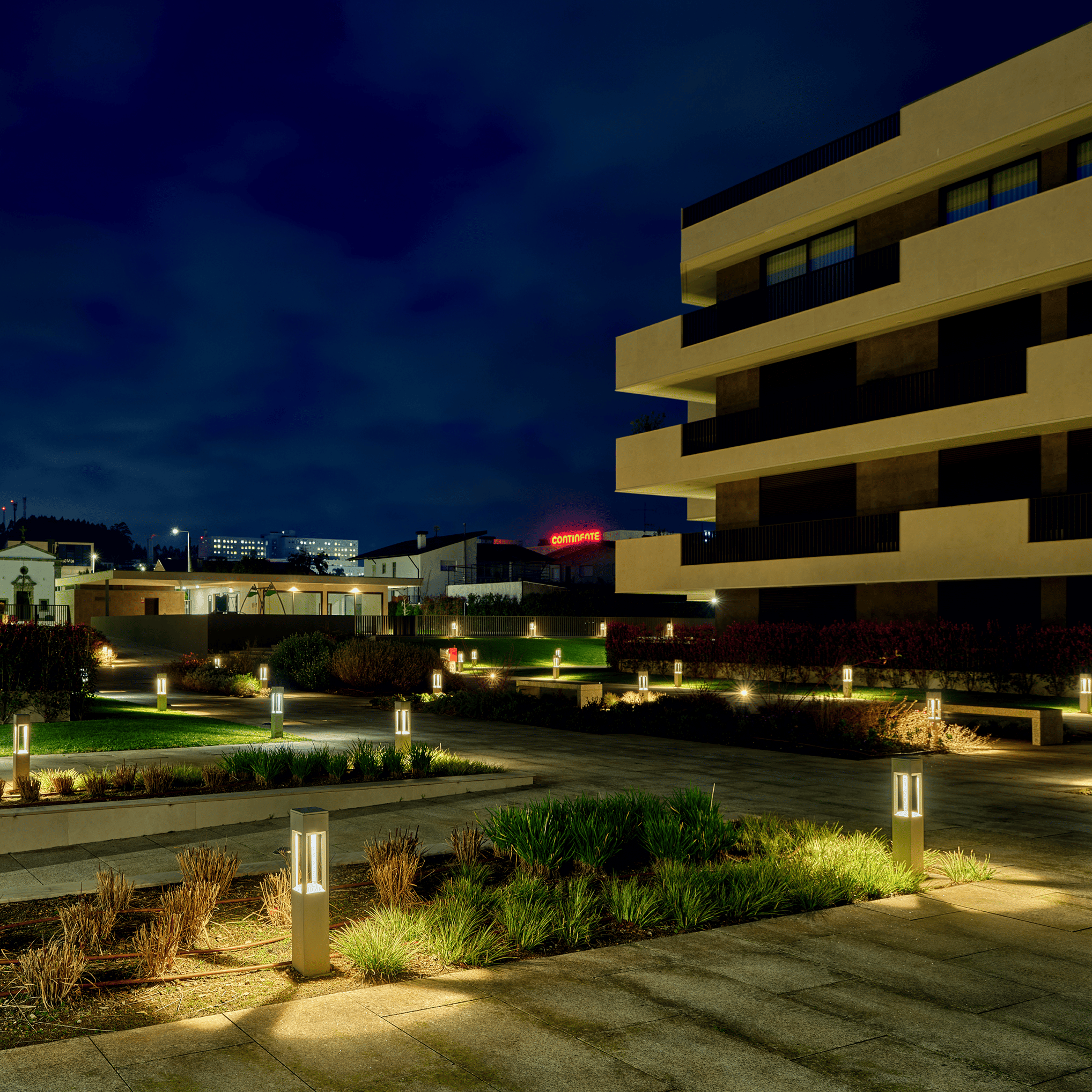 BALIZADOR DE JARDIM LUMINOR 70CM 13W IP65