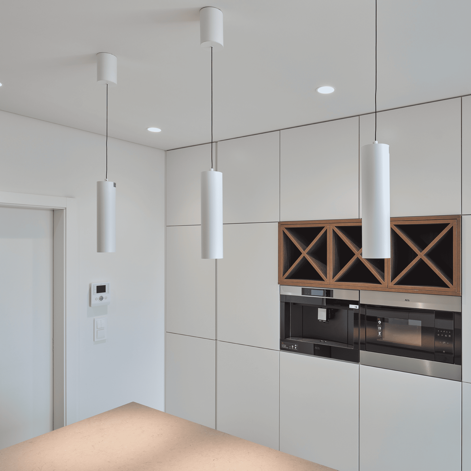 CANDEEIRO COM SUSPENSÃO AJUSTAVEL 10W 3-CCT